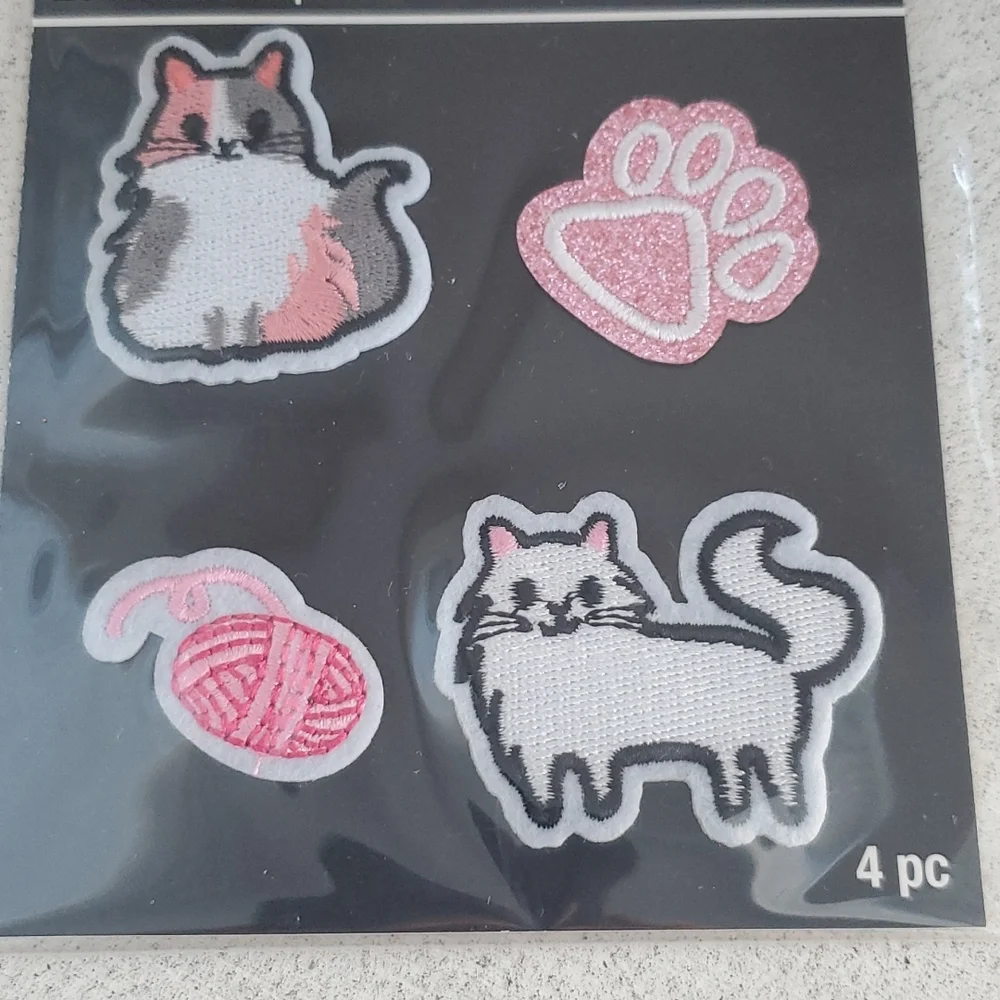 ARTMINDS IRON-ON 4 pc PATCH - Picture 1 of 12